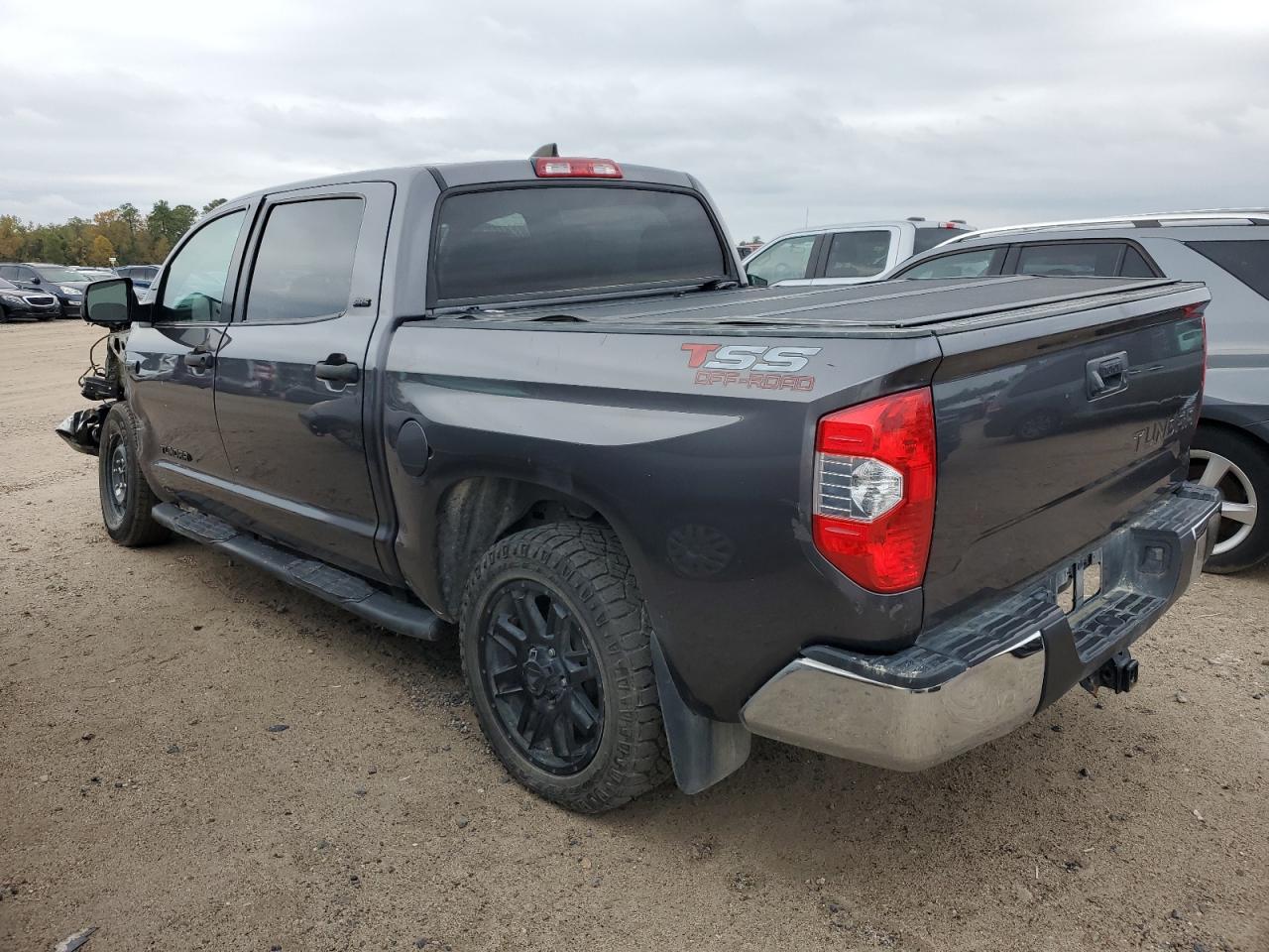 Obraz 2 z Toyota Tundra Crewmax Sr5 2021 z VIN 5TFEY5F16MX280791
