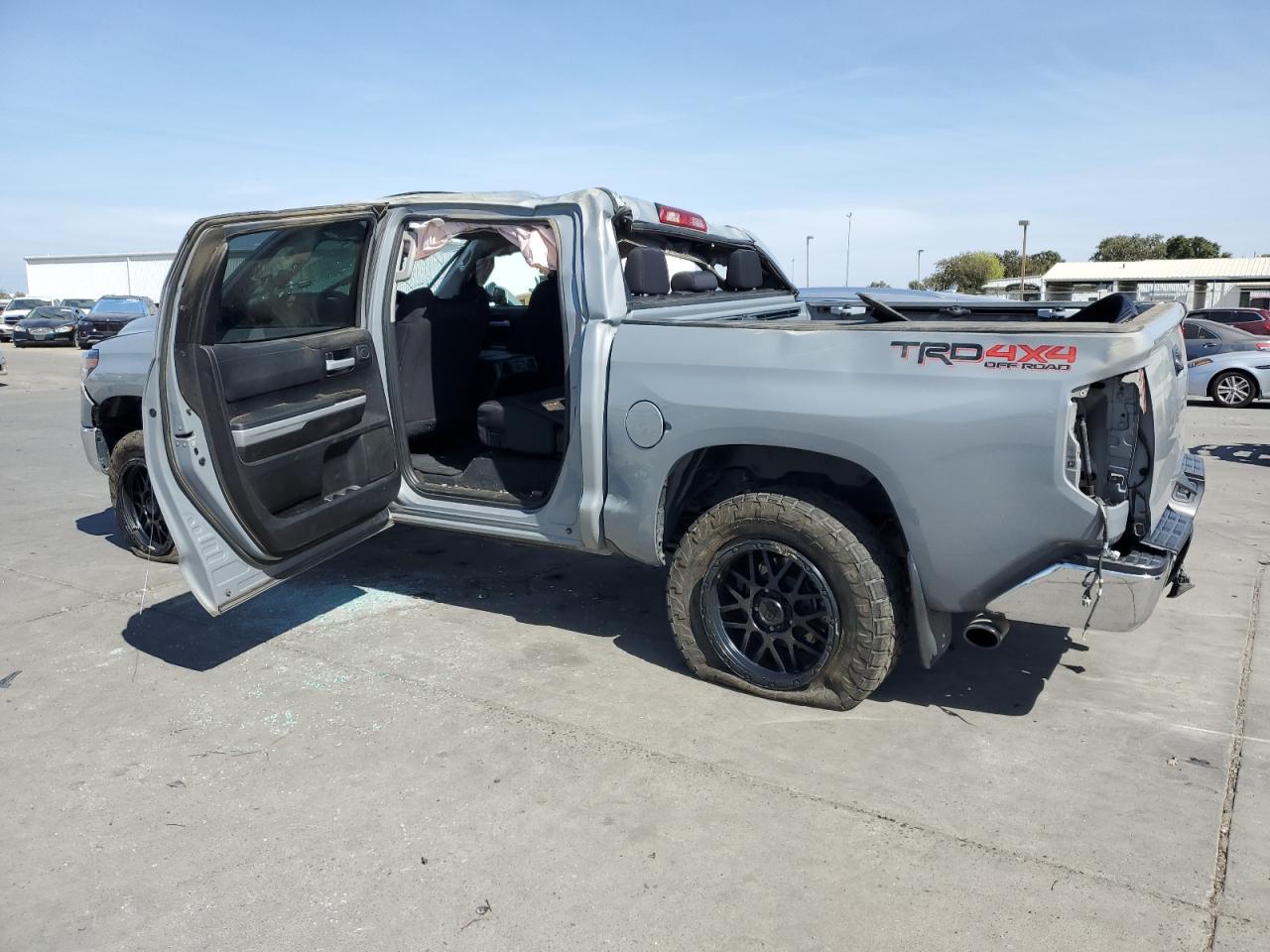 Image 2 of 2019 TOYOTA TUNDRA CREWMAX SR5 2019 with VIN 5TFDY5F12KX800963