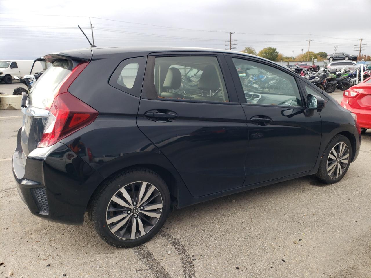 Image 3 of 2016 HONDA FIT EX 2016 with VIN JHMGK5H73GX014269