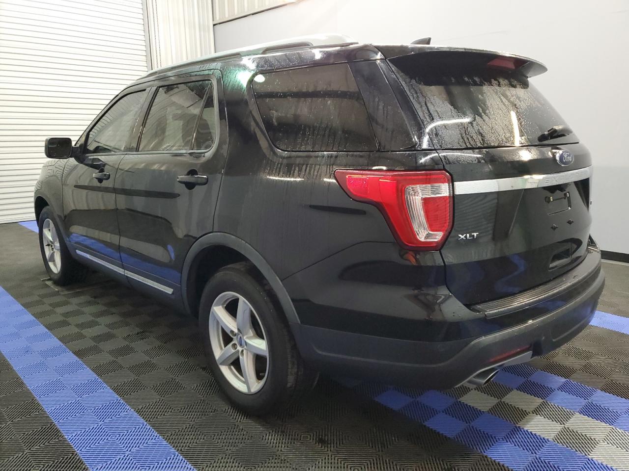 Изображение 2 2018 FORD EXPLORER XLT 2018 с VIN 1FM5K7DH8JGB80647