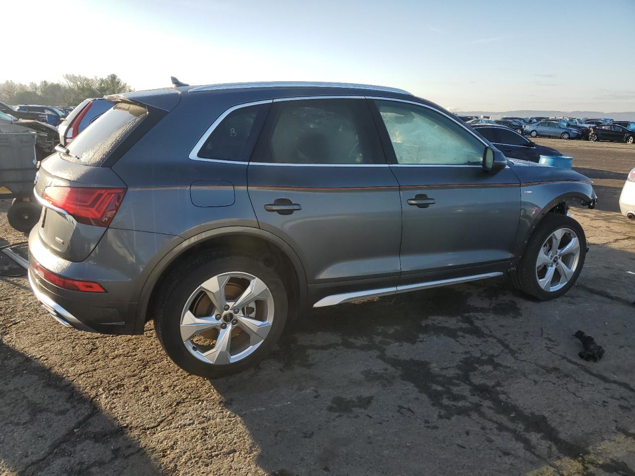 Image 3 of 2023 AUDI Q5 PREMIUM PLUS 45 2023 with VIN WA1EAAFY0P2116619
