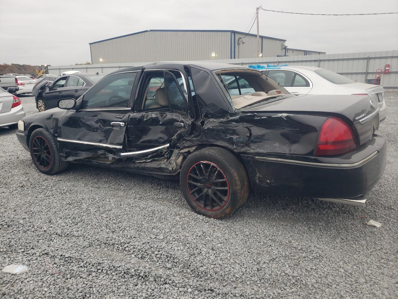 Image 2 of 2010 MERCURY GRAND MARQUIS LS 2010 with VIN 2MEBM7FV2AX612694