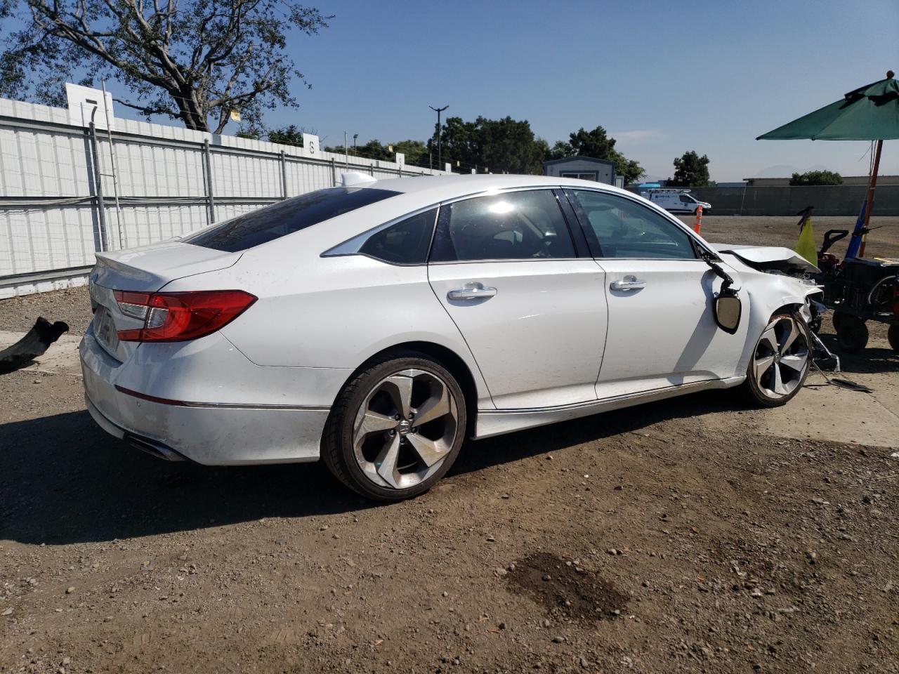 Image 3 of Honda Accord Touring 2019 with VIN 1HGCV2F90KA030288