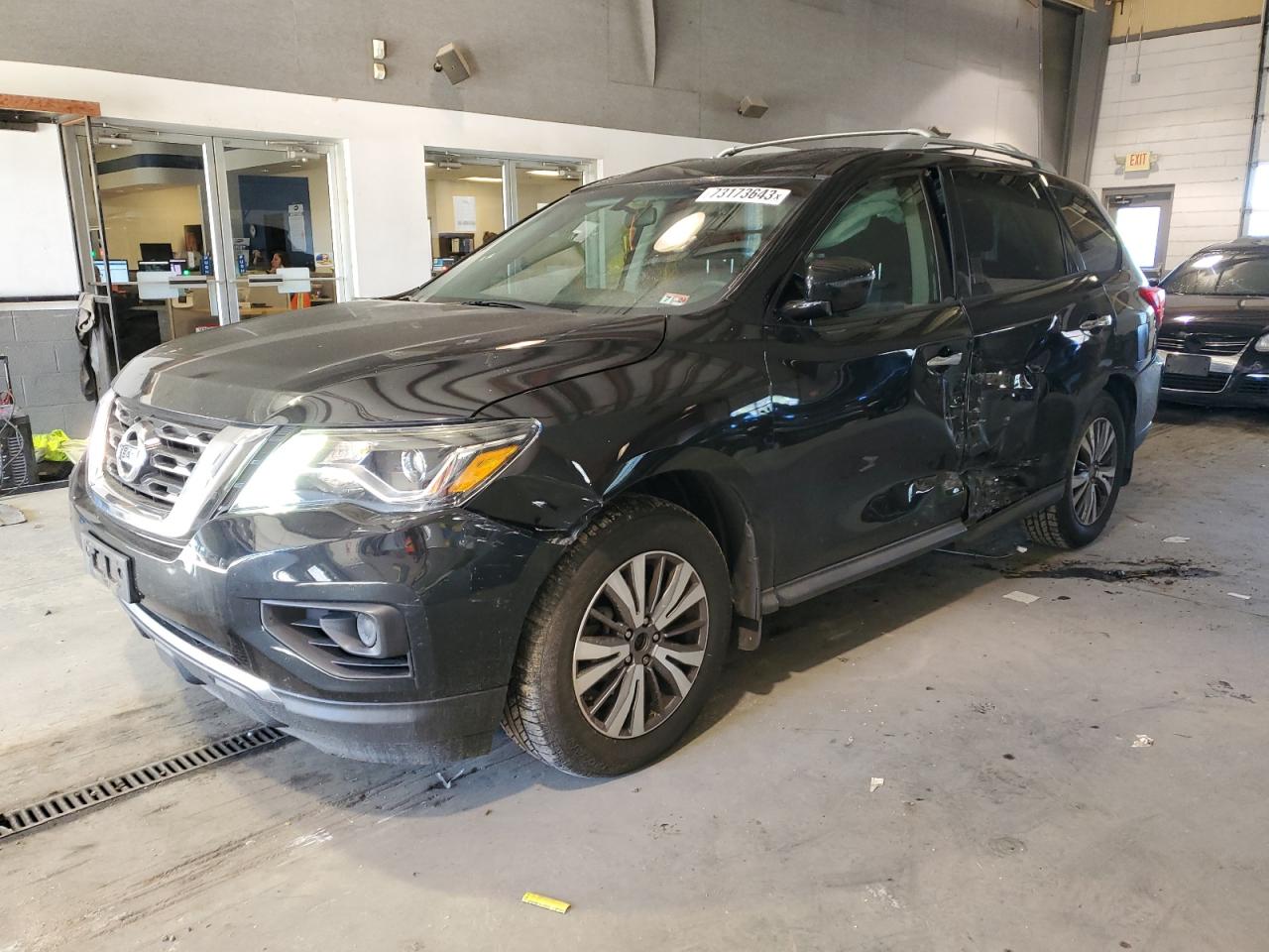 Изображение 1 2017 NISSAN PATHFINDER S 2017 с VIN 5N1DR2MN9HC606802