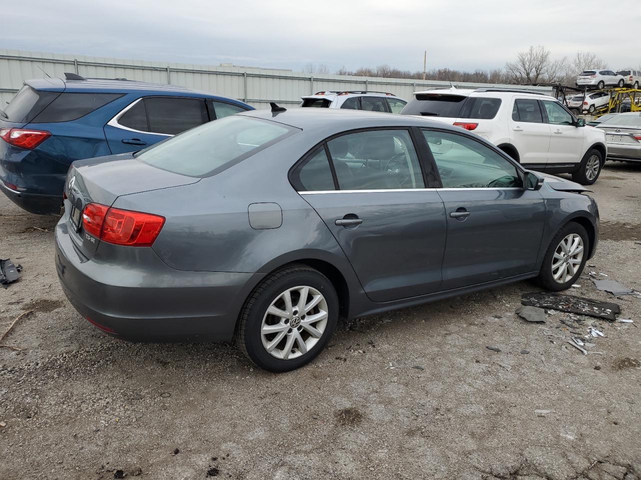Изображение 3 2013 VOLKSWAGEN JETTA SE 2013 с VIN 3VWDX7AJ5DM360037