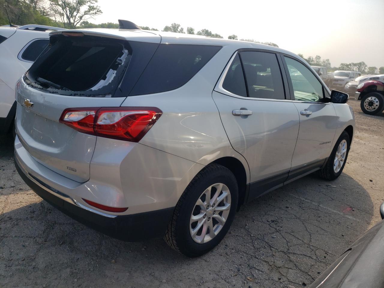 Image 3 of 2019 CHEVROLET EQUINOX LT 2019 with VIN 2GNAXUEV8K6144358