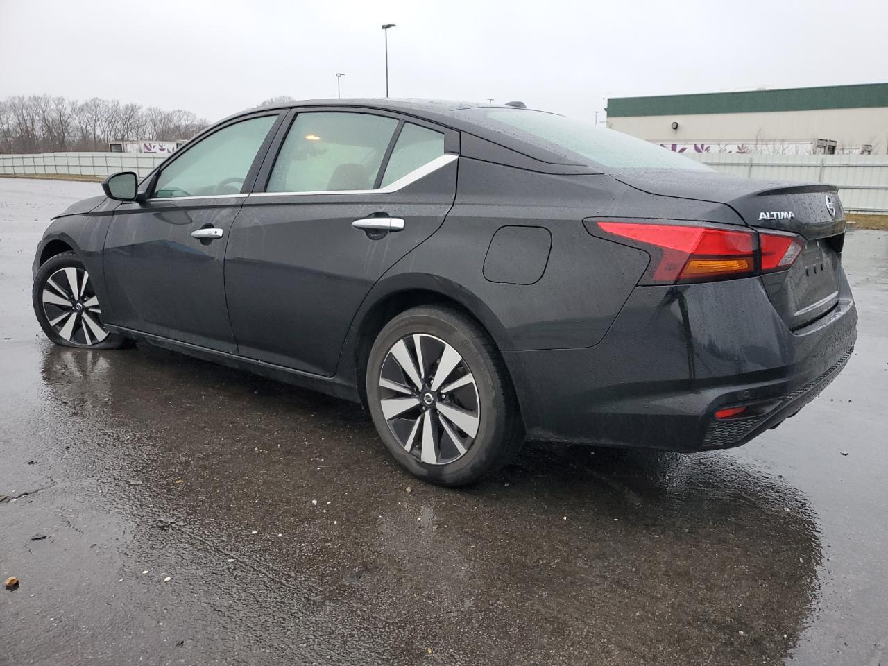 Obraz 2 z 2021 NISSAN ALTIMA SV 2021 z VIN 1N4BL4DV3MN406642