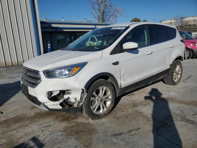 Image 1 of 2017 FORD ESCAPE SE 2017 with VIN 1FMCU9G93HUE95191