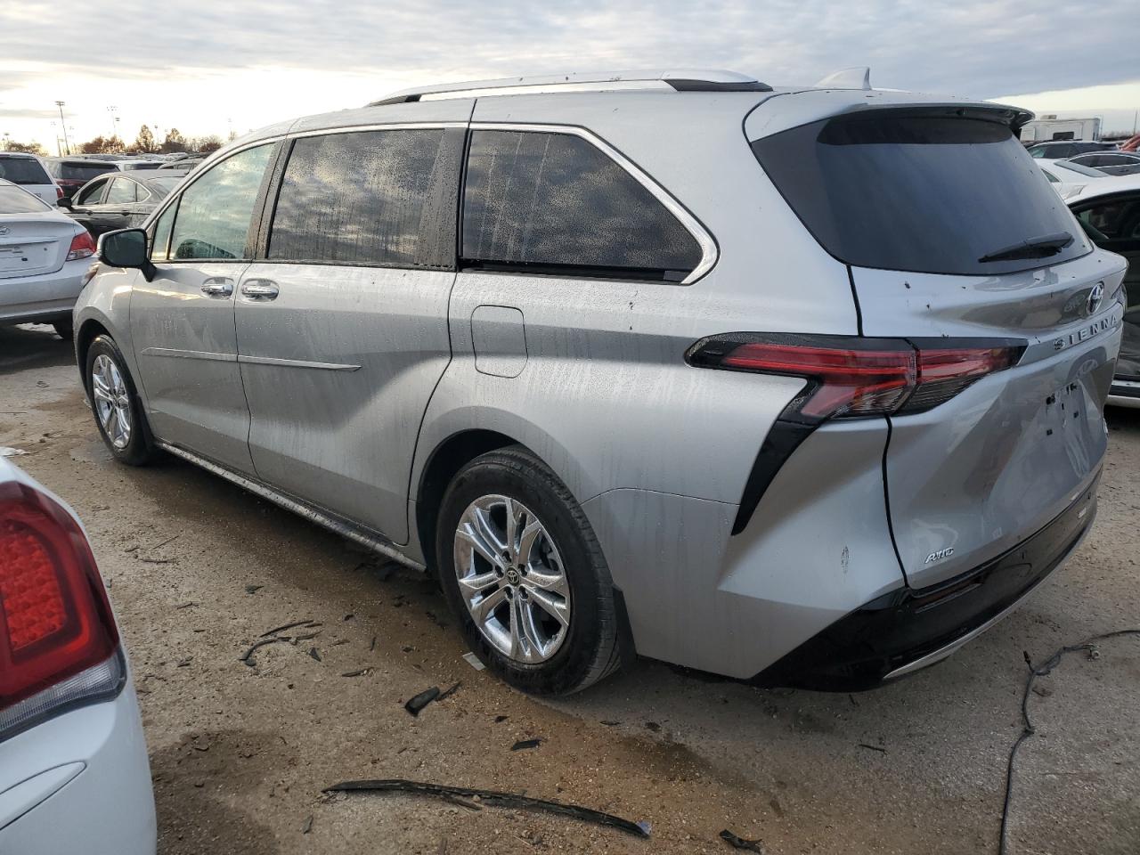 Изображение 2 2022 TOYOTA SIENNA LIMITED 2022 с VIN 5TDESKFC9NS065608