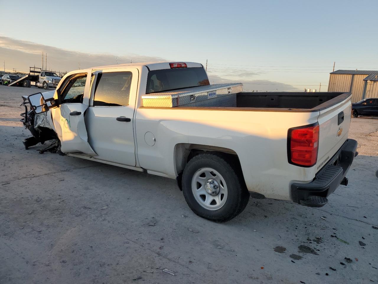 Изображение 2 2018 CHEVROLET SILVERADO K1500 2018 с VIN 3GCUKNECXJG444351