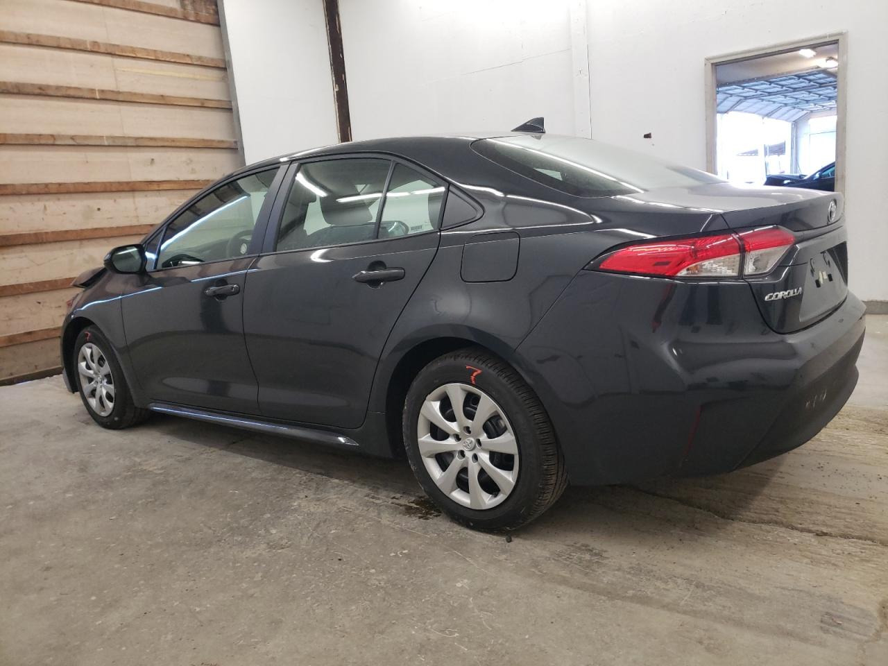 Изображение 2 2024 TOYOTA COROLLA LE 2024 с VIN 5YFB4MDE8RP090933