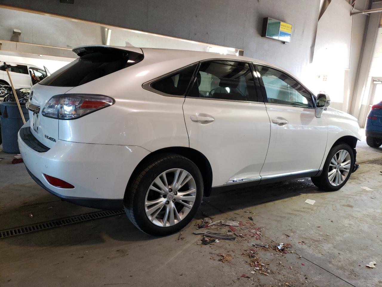 Image 3 of 2010 LEXUS RX 450 2010 with VIN JTJZB1BA2A2401517