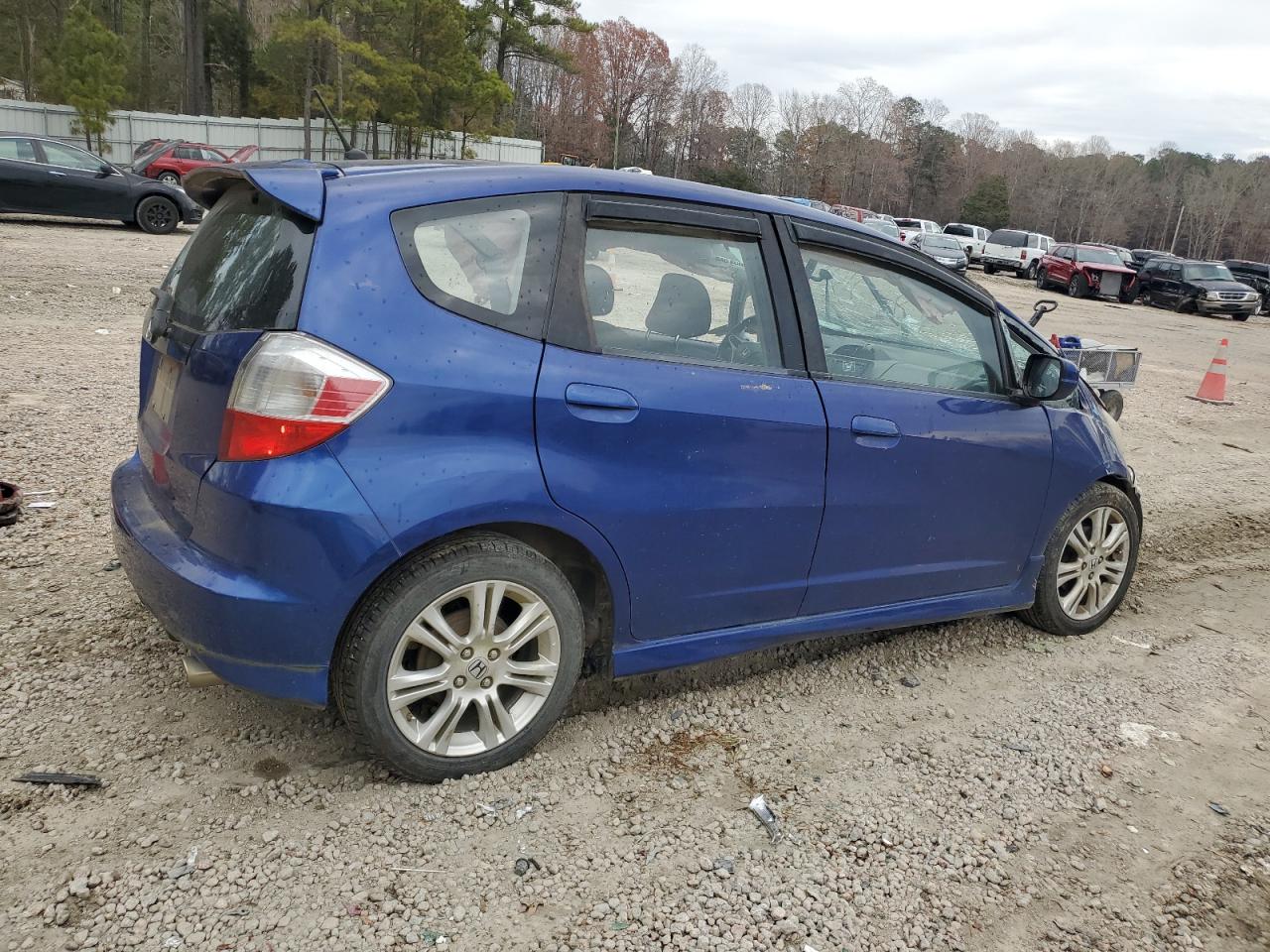 Image 3 of 2010 HONDA FIT SPORT 2010 with VIN JHMGE8H6XAS006867