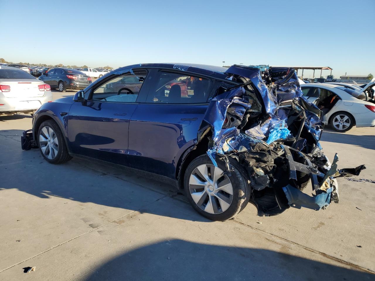 Изображение 2 2023 TESLA MODEL Y  2023 с VIN 7SAYGDEE1PA162726