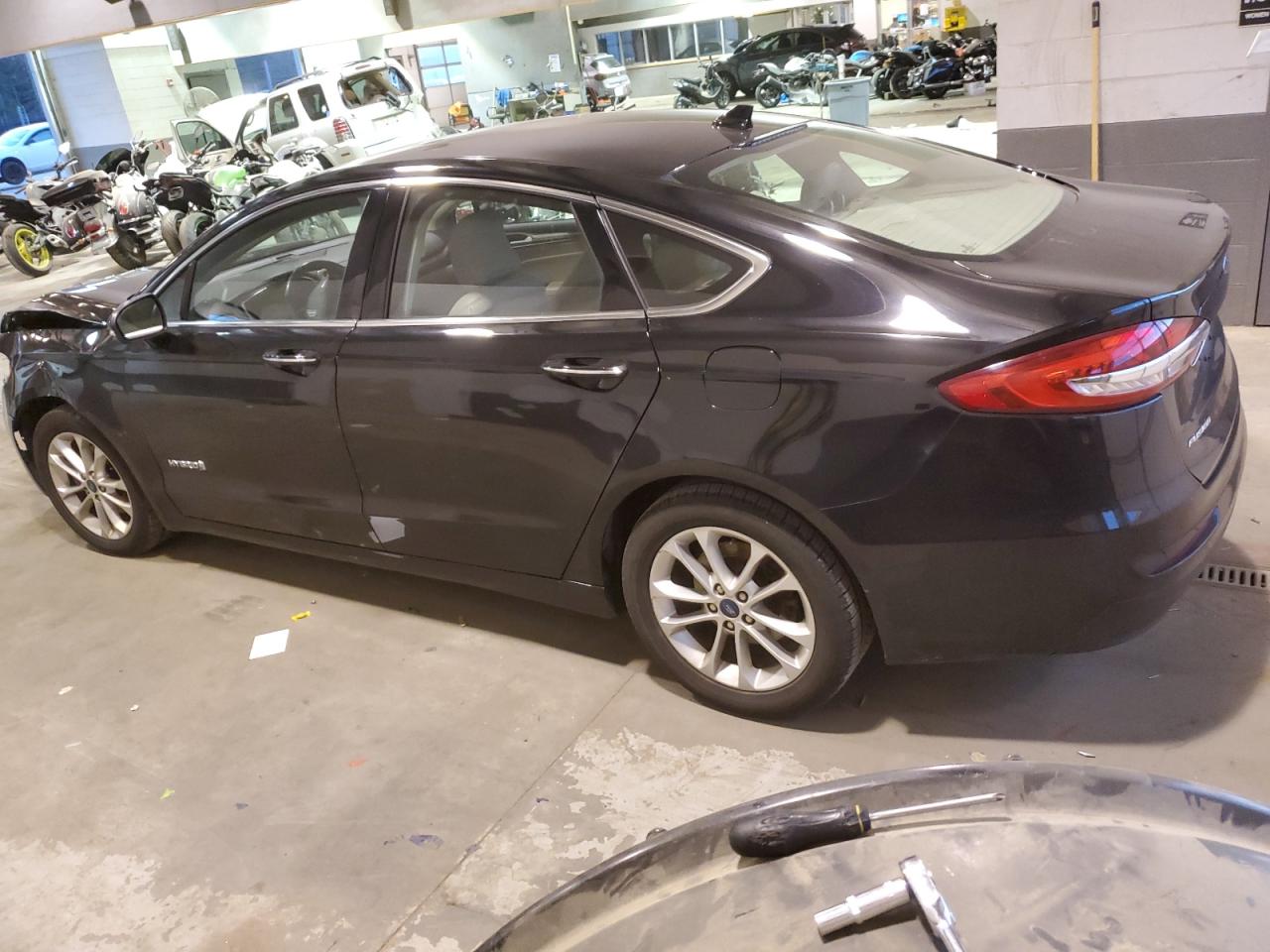 Obraz 2 z 2019 FORD FUSION SEL 2019 z VIN 3FA6P0MU4KR154285