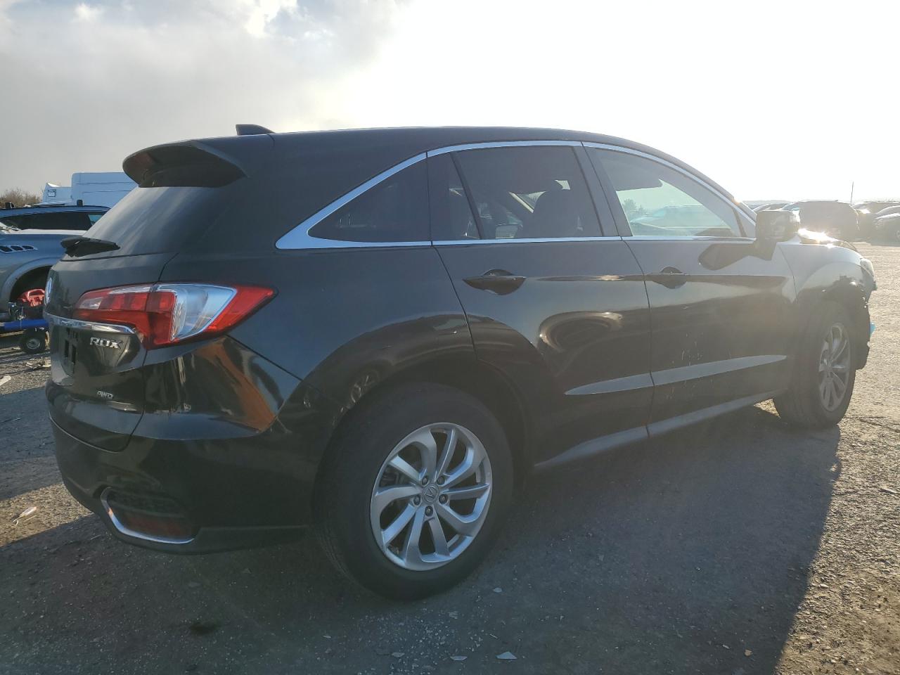Изображение 3 2016 ACURA RDX TECHNOLOGY 2016 с VIN 5J8TB4H58GL014320