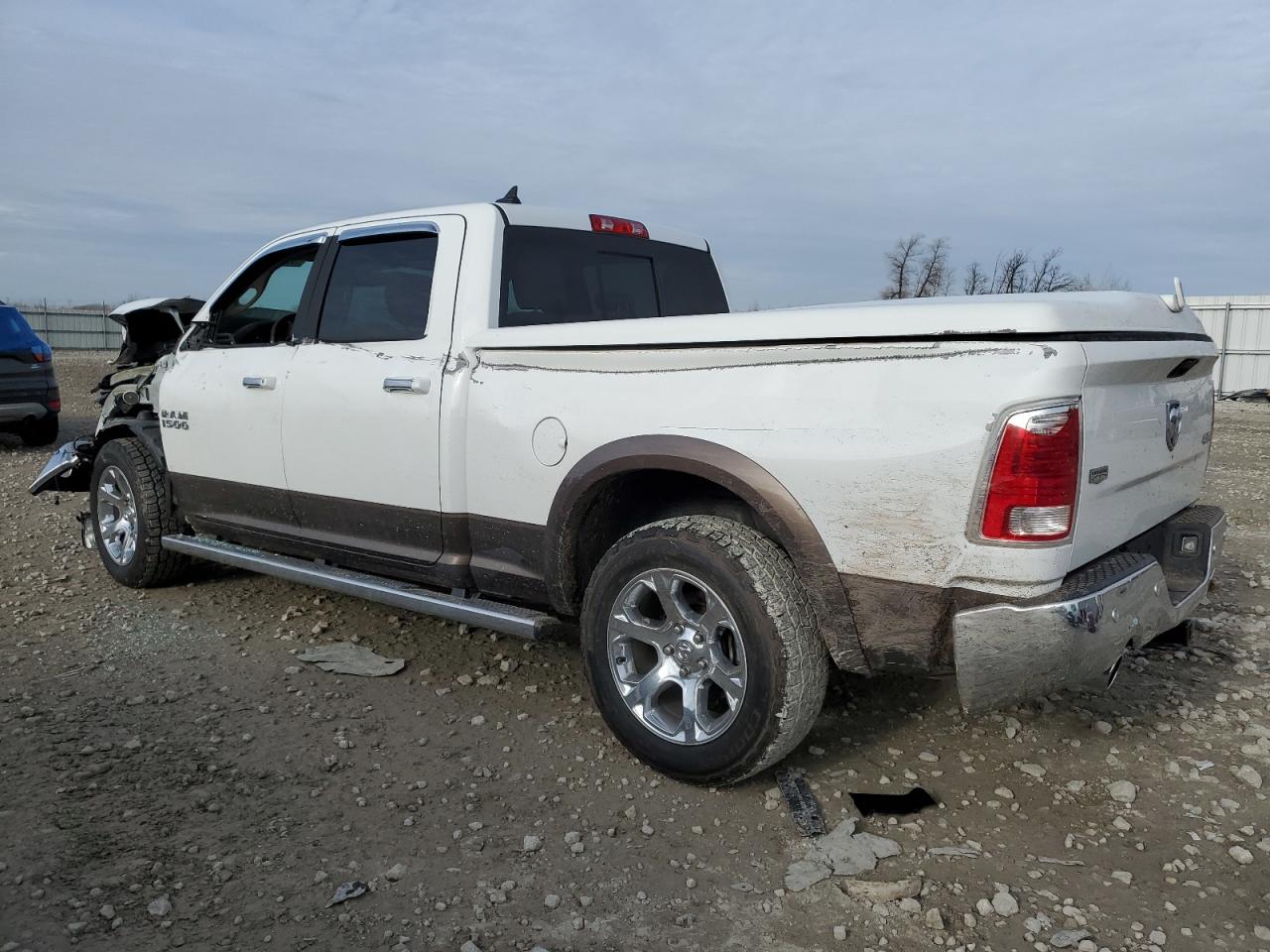 Изображение 2 2017 RAM 1500 LARAMIE 2017 с VIN 1C6RR7VT1HS843446