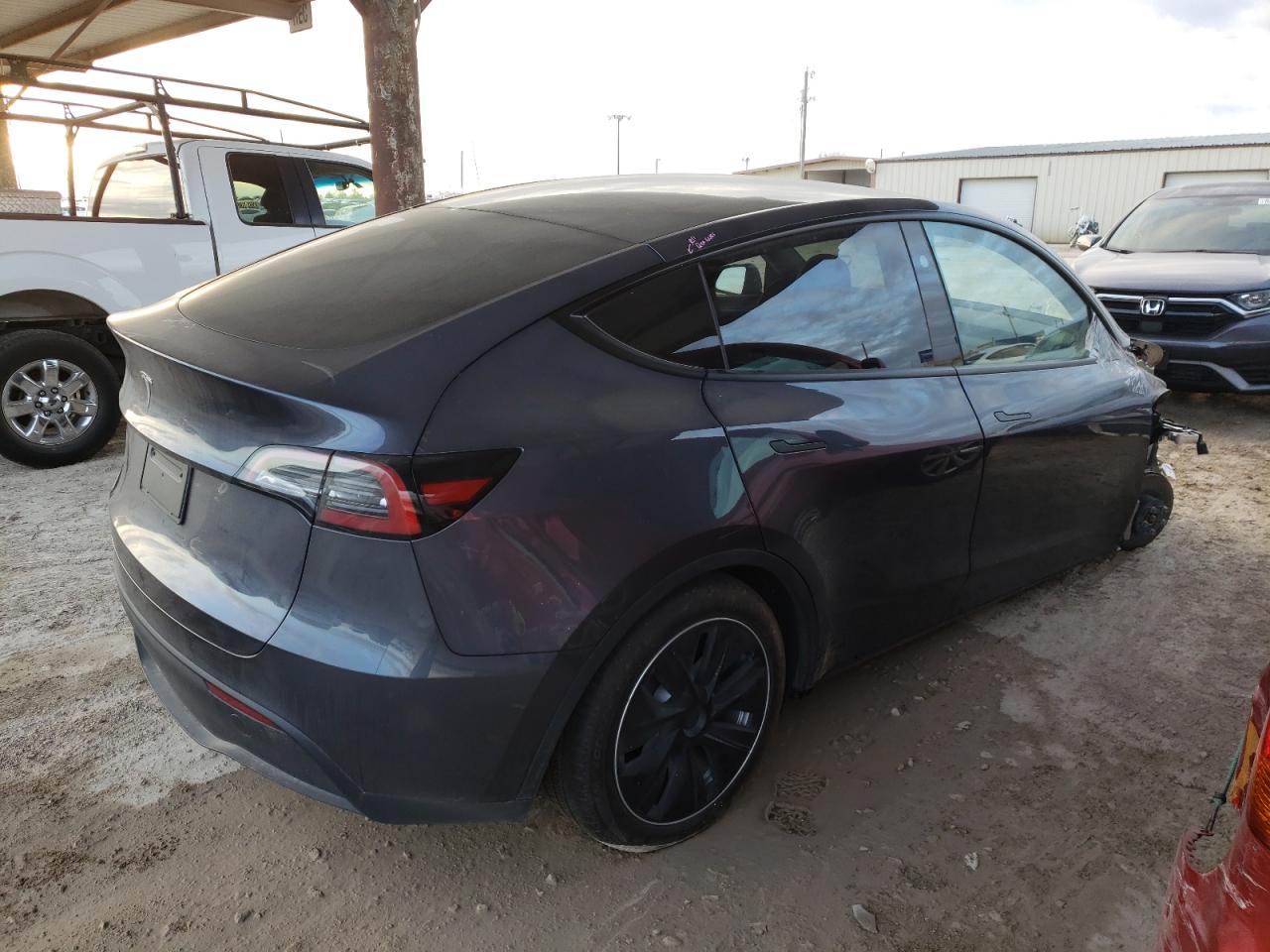 Изображение 3 2023 TESLA MODEL Y  2023 с VIN 7SAYGDEE8PA171455