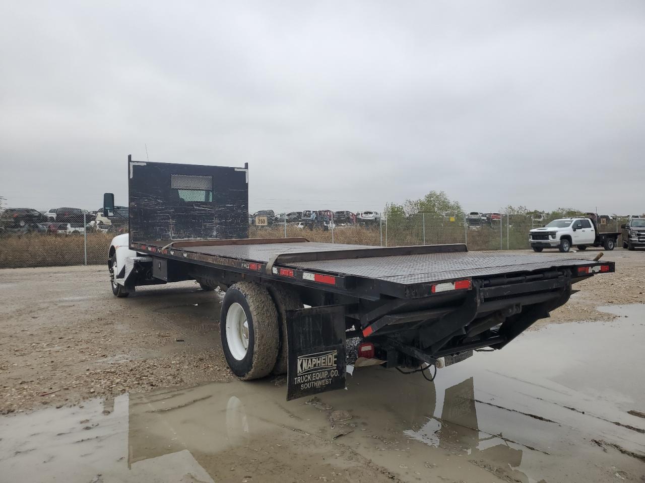 Image 3 of 2017 KENWORTH CONSTRUCTION T270 2017 with VIN 2NKHHM6XXHM149715