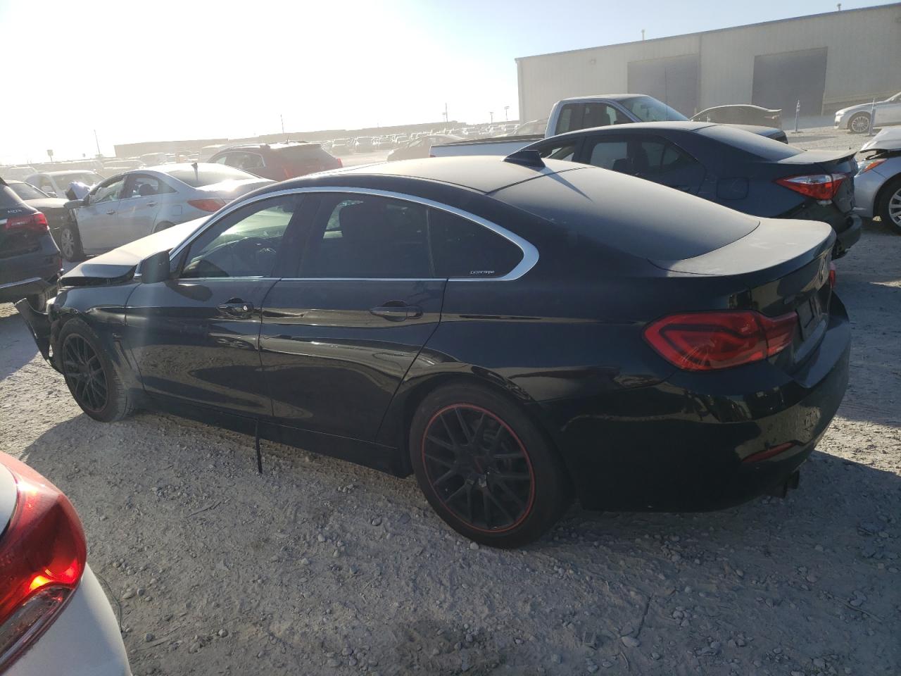 Obraz 2 z 2018 BMW 430I GRAN COUPE 2018 z VIN WBA4J1C58JBG76021