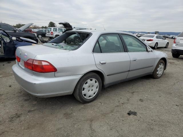 Image 3 of 2000 HONDA ACCORD LX 2000 with VIN JHMCG5648YC023986