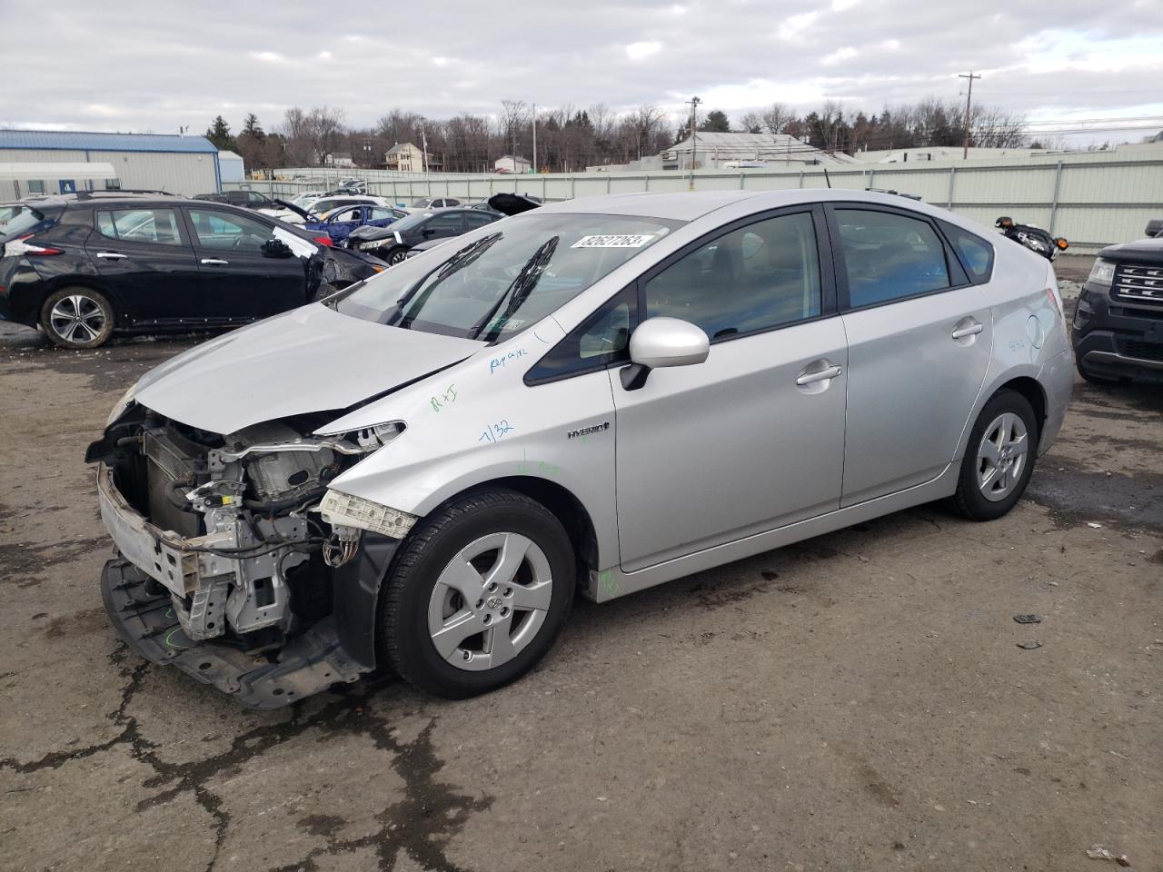 Image 1 of 2011 TOYOTA PRIUS  2011 with VIN JTDKN3DU4B0274104