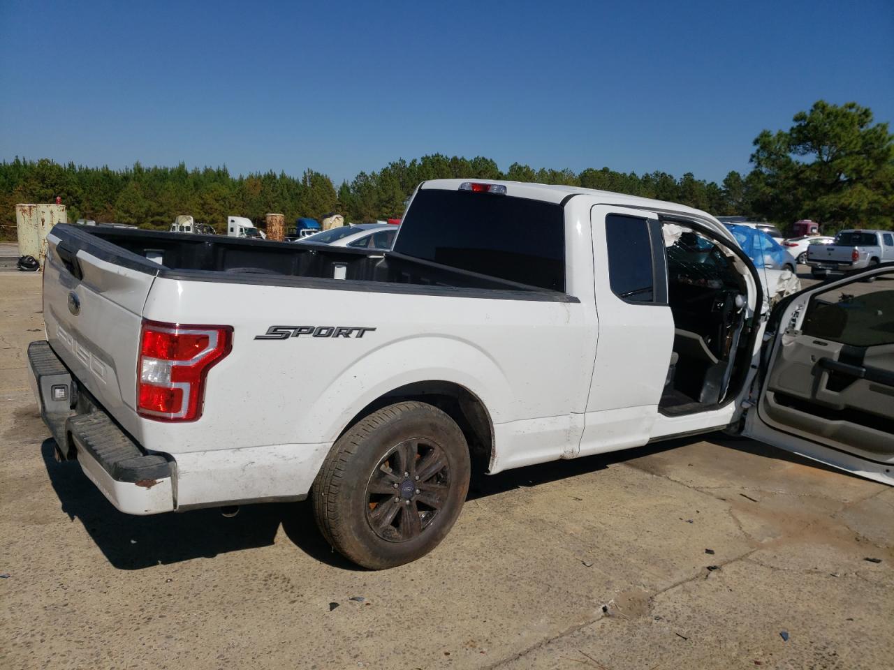 Image 3 of 2018 FORD F150 SUPER CAB 2018 with VIN 1FTEX1CB7JFA03769