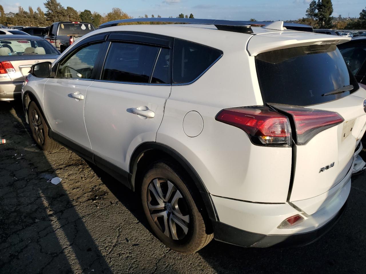 Image 2 of 2016 TOYOTA RAV4 LE 2016 with VIN JTMZFREV5GJ076963