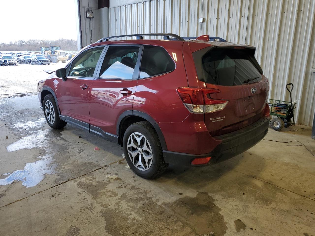 Изображение 2 2022 SUBARU FORESTER PREMIUM 2022 с VIN JF2SKADC6NH443325