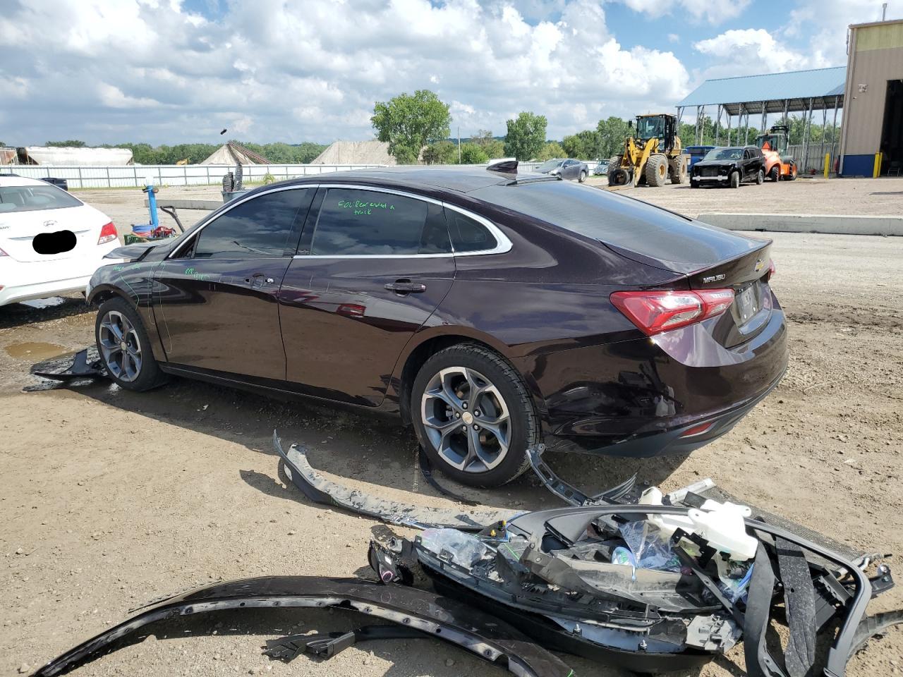 Image 2 of 2021 CHEVROLET MALIBU LT 2021 with VIN 1G1ZD5ST1MF074846