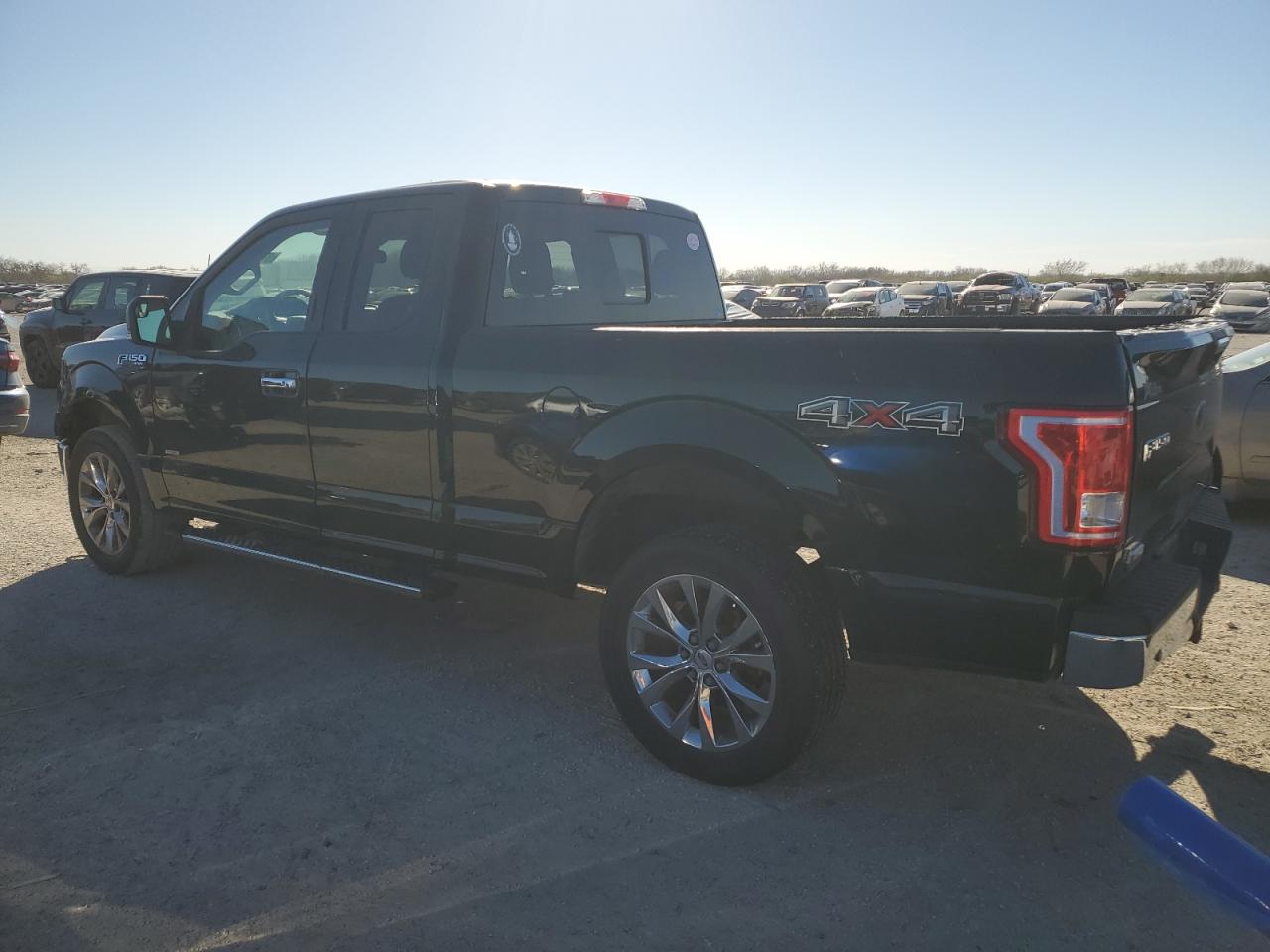Obraz 2 z 2015 FORD F150 SUPER CAB 2015 z VIN 1FTEX1EP1FKE15032