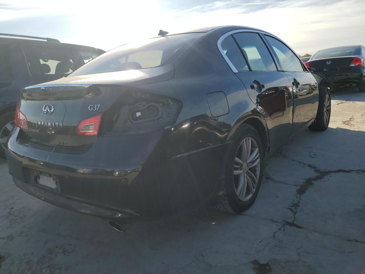 Obraz 3 z 2010 INFINITI G37 BASE 2010 z VIN JN1CV6AP1AM200492