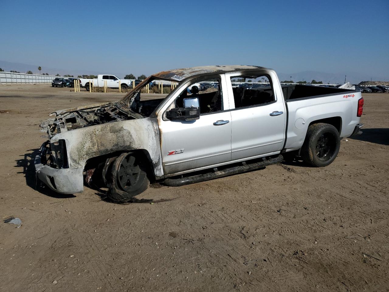 Obraz 1 z 2016 CHEVROLET SILVERADO K1500 LT 2016 z VIN 3GCUKREC2GG376286