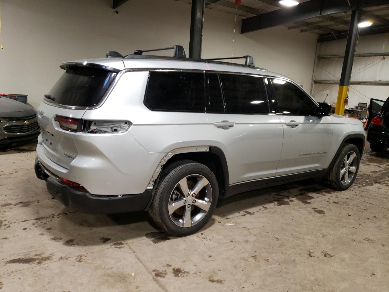 Image 3 of 2021 JEEP GRAND CHEROKEE L LIMITED 2021 with VIN 1C4RJKBG3M8125642