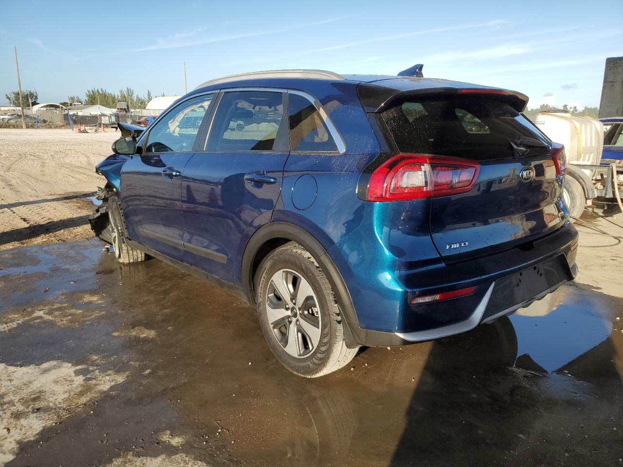 Obraz 2 z 2018 KIA NIRO FE 2018 z VIN KNDCB3LC4J5205999