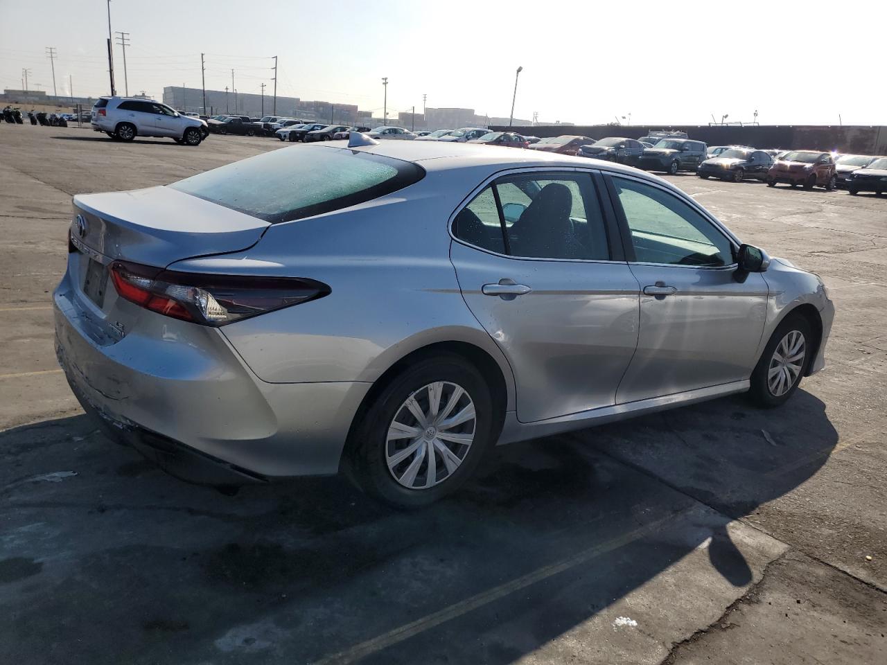 Изображение 3 2022 TOYOTA CAMRY LE 2022 с VIN 4T1C31AK9NU576238