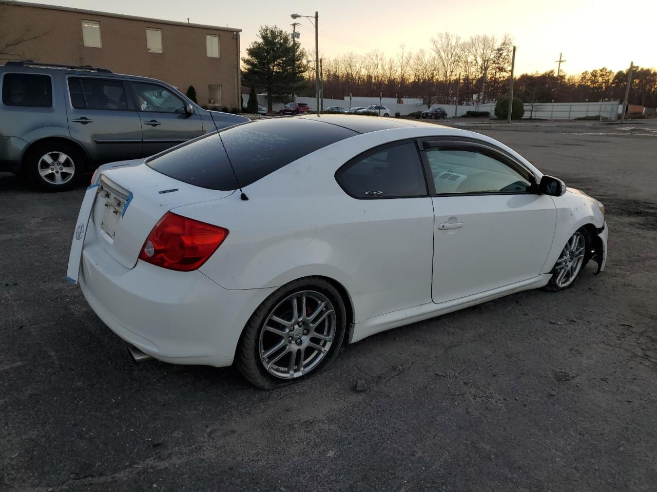 Изображение 3 2007 TOYOTA SCION TC  2007 с VIN JTKDE177170219984