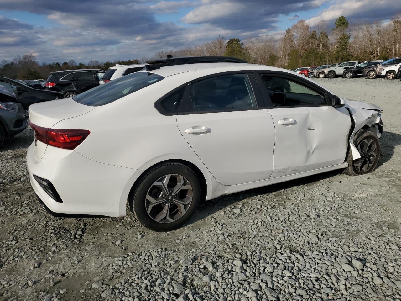 Obraz 3 z 2019 KIA FORTE FE 2019 z VIN 3KPF24AD7KE095129