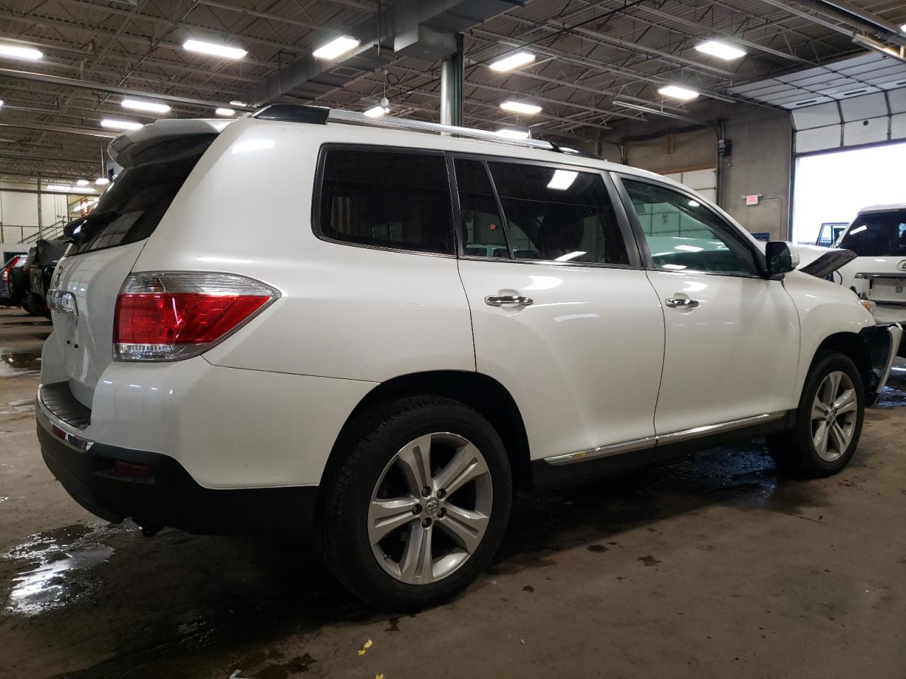 Изображение 3 2013 TOYOTA HIGHLANDER LIMITED 2013 с VIN 5TDDK3EH6DS239910