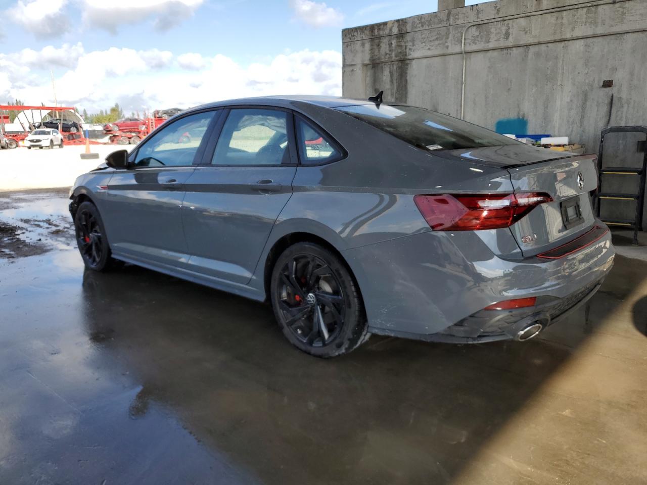 Изображение 2 2023 VOLKSWAGEN JETTA GLI AUTOBAHN 2023 с VIN 3VW1T7BU4PM001810
