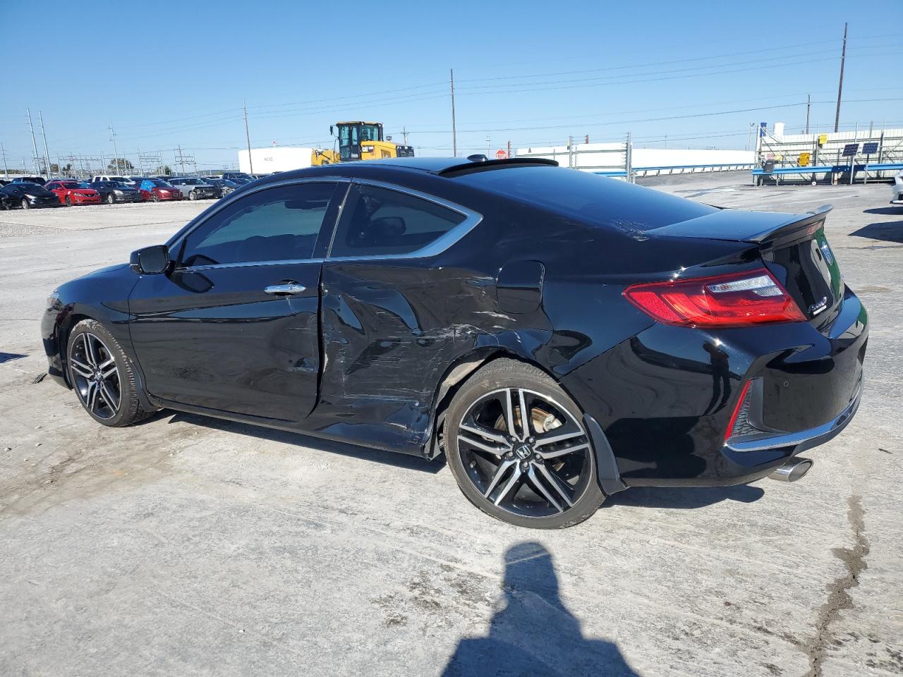 Image 2 of 2016 HONDA ACCORD TOURING 2016 with VIN 1HGCT2B08GA005451
