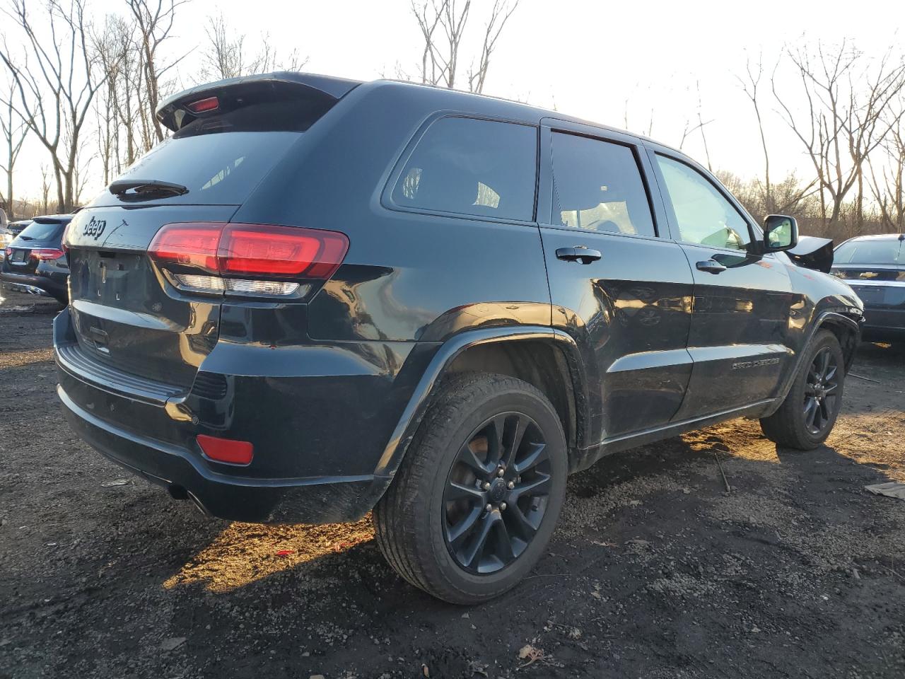 Obraz 3 z 2017 JEEP GRAND CHEROKEE LAREDO 2017 z VIN 1C4RJFAG4HC749459