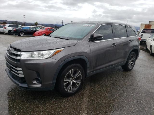 Image 1 of 2019 TOYOTA HIGHLANDER LE 2019 with VIN 5TDZARFH8KS045175