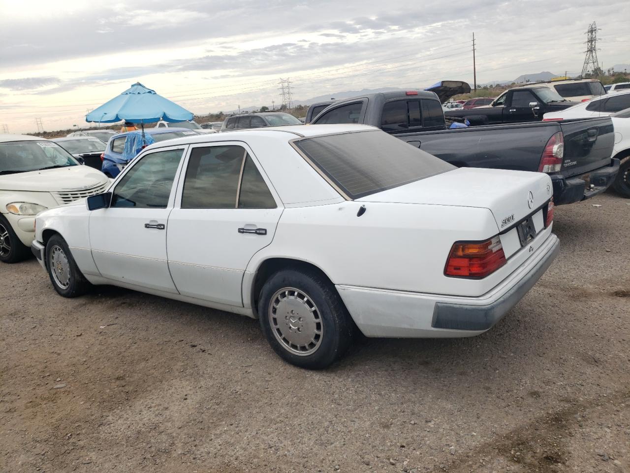 Изображение 2 1990 MERCEDES-BENZ 300 E 1990 с VIN WDBEA30D2LB143997