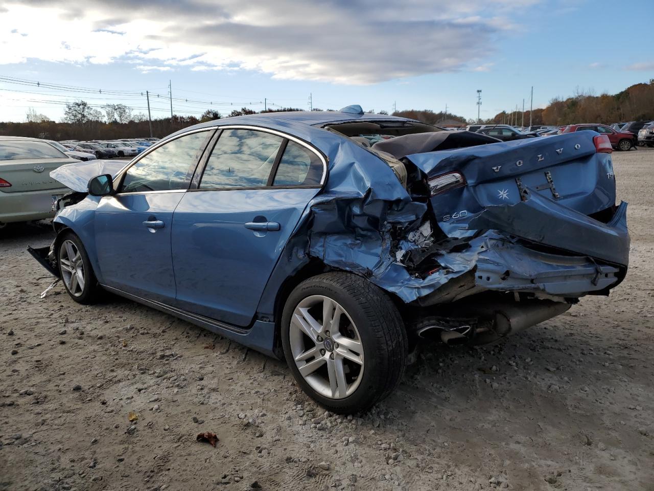 Image 2 of 2014 VOLVO S60 T5 2014 with VIN YV1612FSXE1290318