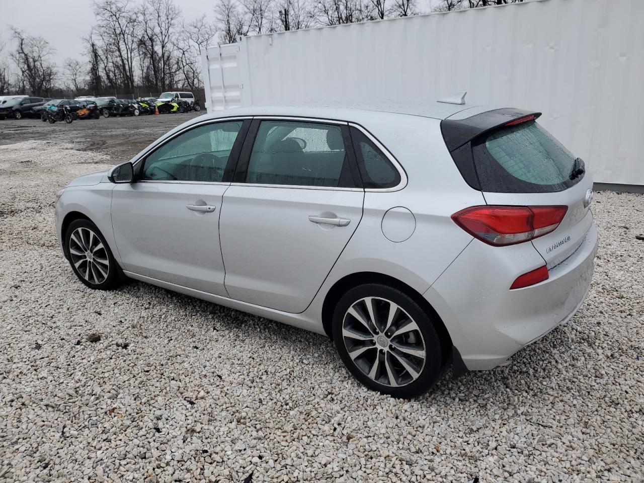 Изображение 2 2018 HYUNDAI ELANTRA GT  2018 с VIN KMHH35LE3JU012602