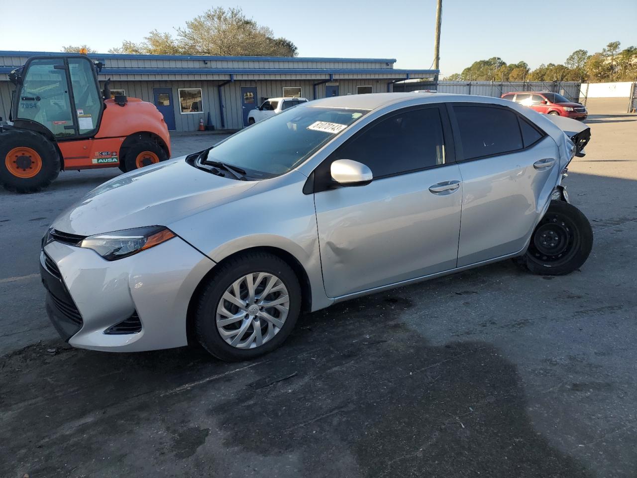 Изображение 1 2018 TOYOTA COROLLA L 2018 с VIN 5YFBURHEXJP822152