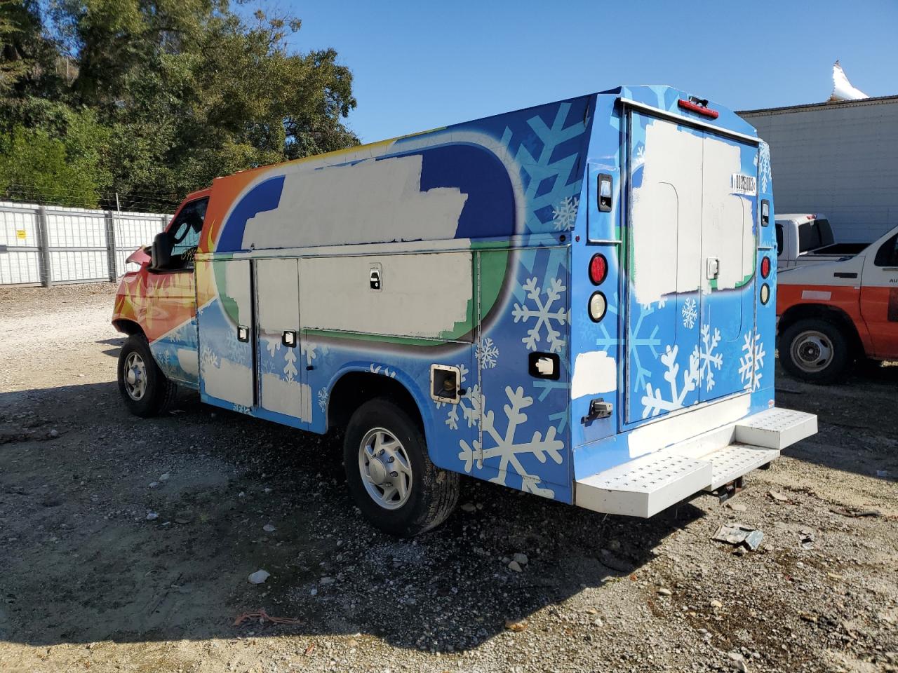 Image 2 of 2016 FORD ECONOLINE E350 SUPER DUTY CUTAWAY VAN 2016 with VIN 1FDWE3FL1GDC09566