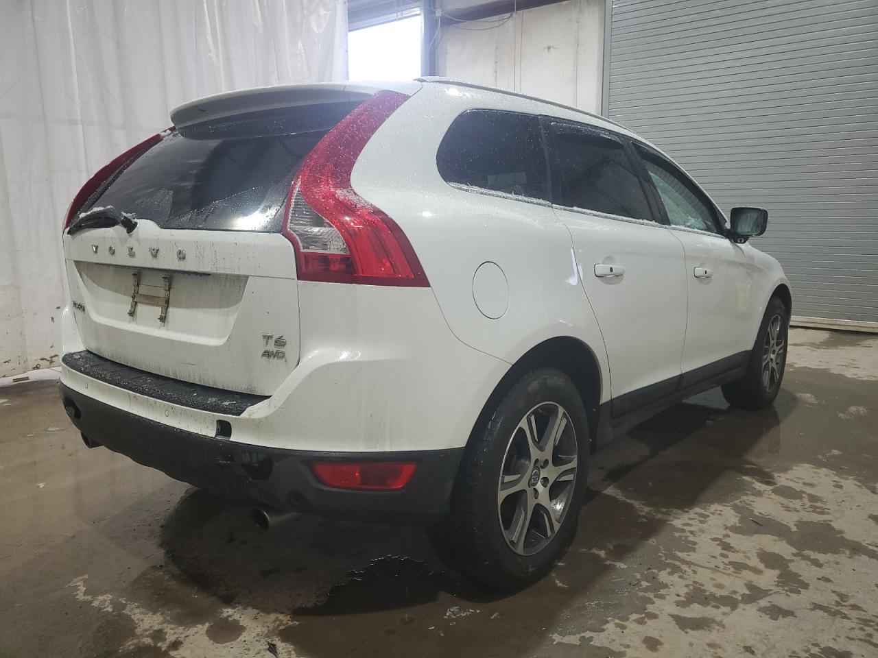 Изображение 3 2013 VOLVO XC60 T6 2013 с VIN YV4902DZ2D2379229
