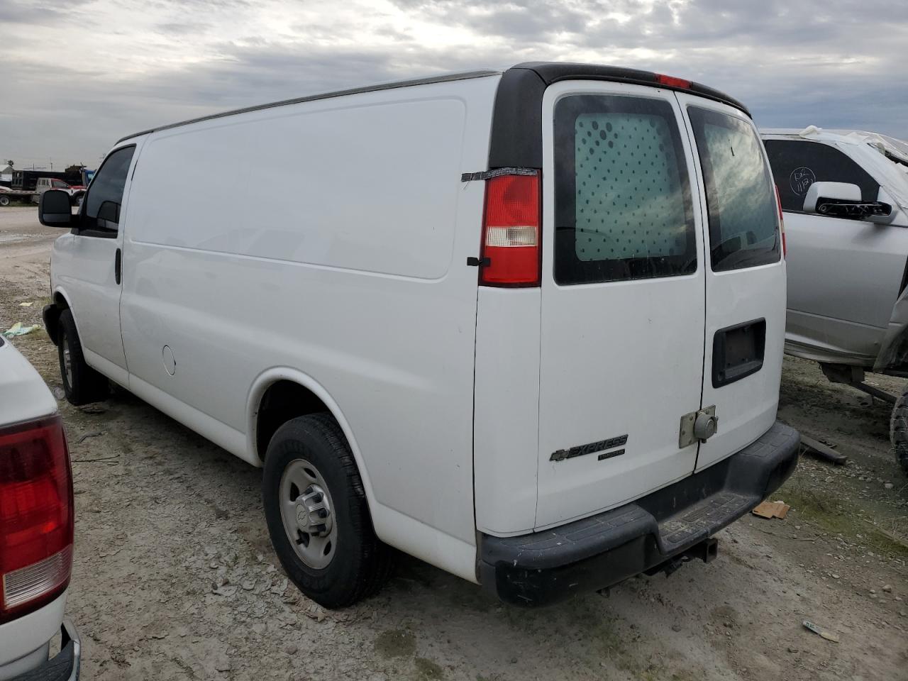 Изображение 2 2015 CHEVROLET EXPRESS G2500  2015 с VIN 1GCWGFCF4F1187125